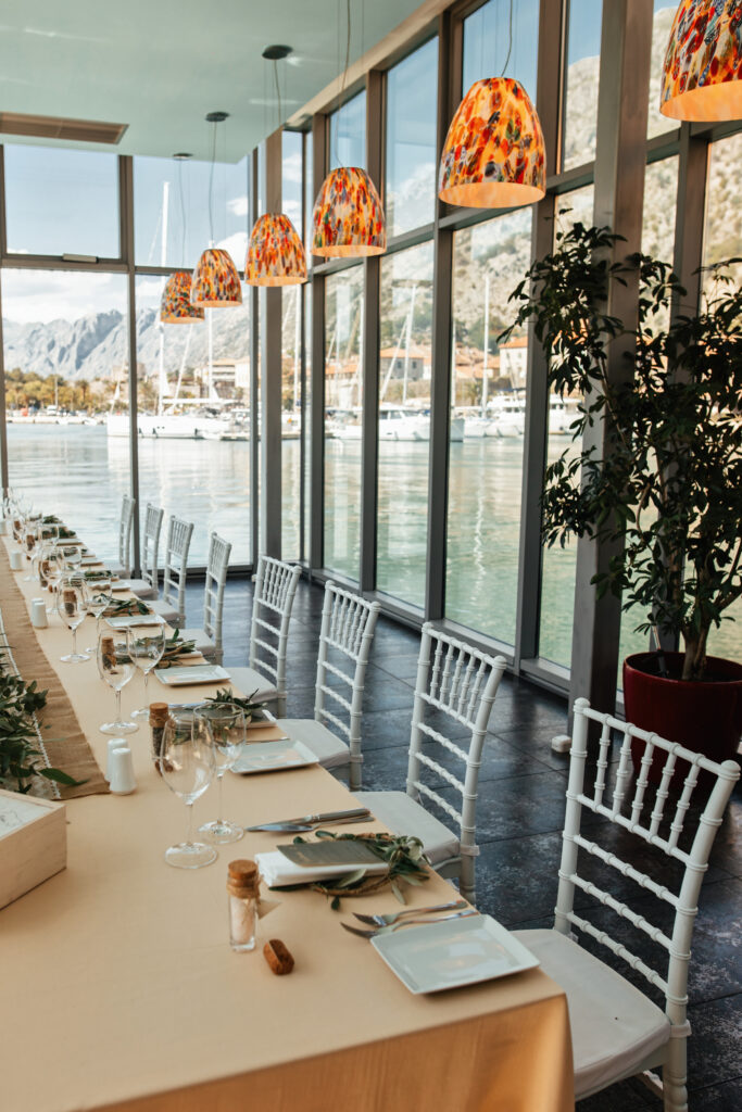 Restaurant chairs luxury
