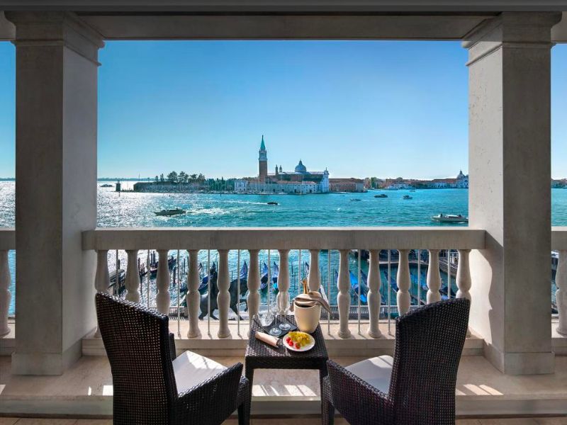 Top Luxury Hotels Unveiled in Venice 4 Londra palace venezia