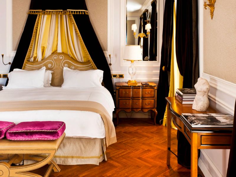 Discovering Luxury in Florence: a guide to the city's finest hotels 2 The St Regis Florence