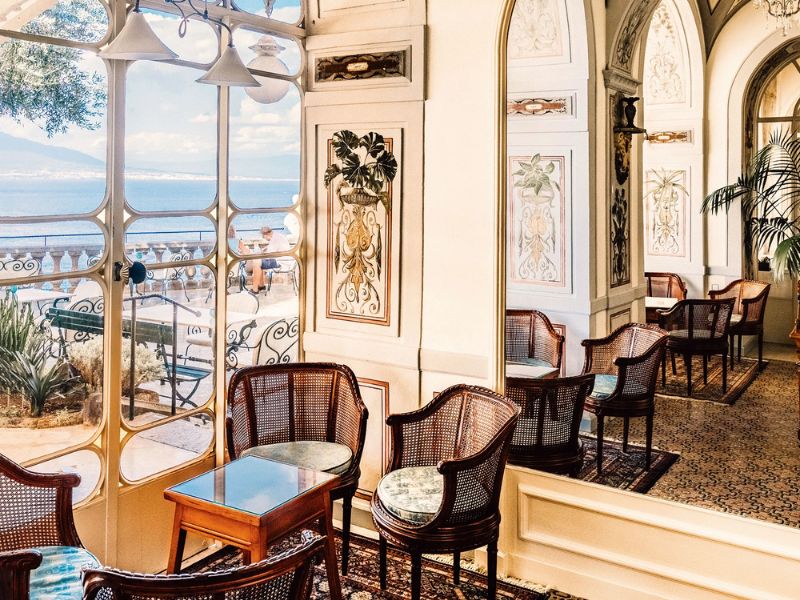 Top Hotels on the Amalfi Coast: discover the splendor 9 Grand hotel Excelsior Vittoria Sorrento