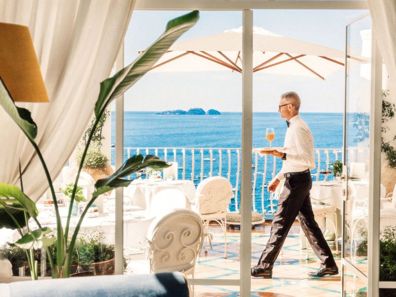 Top Hotels on the Amalfi Coast: discover the splendor 2 Le sirenuse Positano